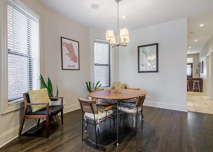 Logan Blvd Luxury! Enjoy The Well-equipped Kitchen And Prime Location Apts * Chicago
