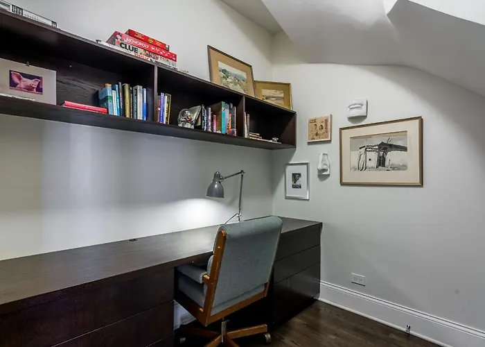 Logan Blvd Luxury! Enjoy The Well-equipped Kitchen And Prime Location Apts
