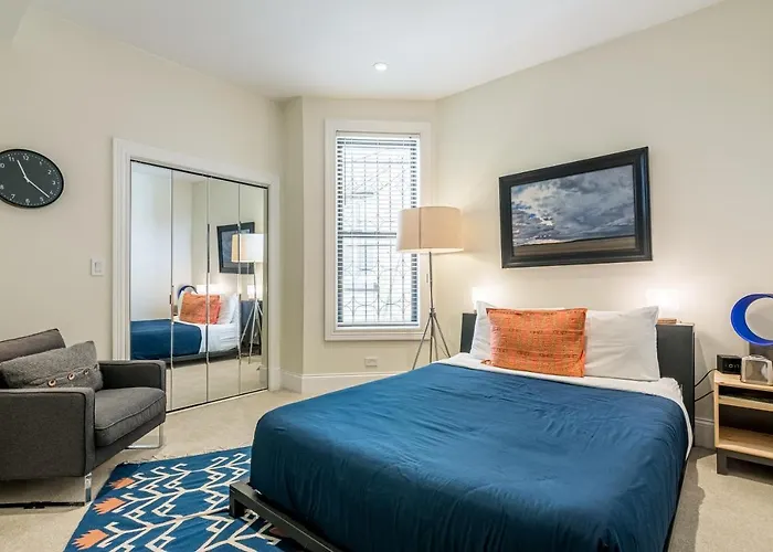 Logan Blvd Luxury! Enjoy The Well-equipped Kitchen And Prime Location Apts Apartment Chicago